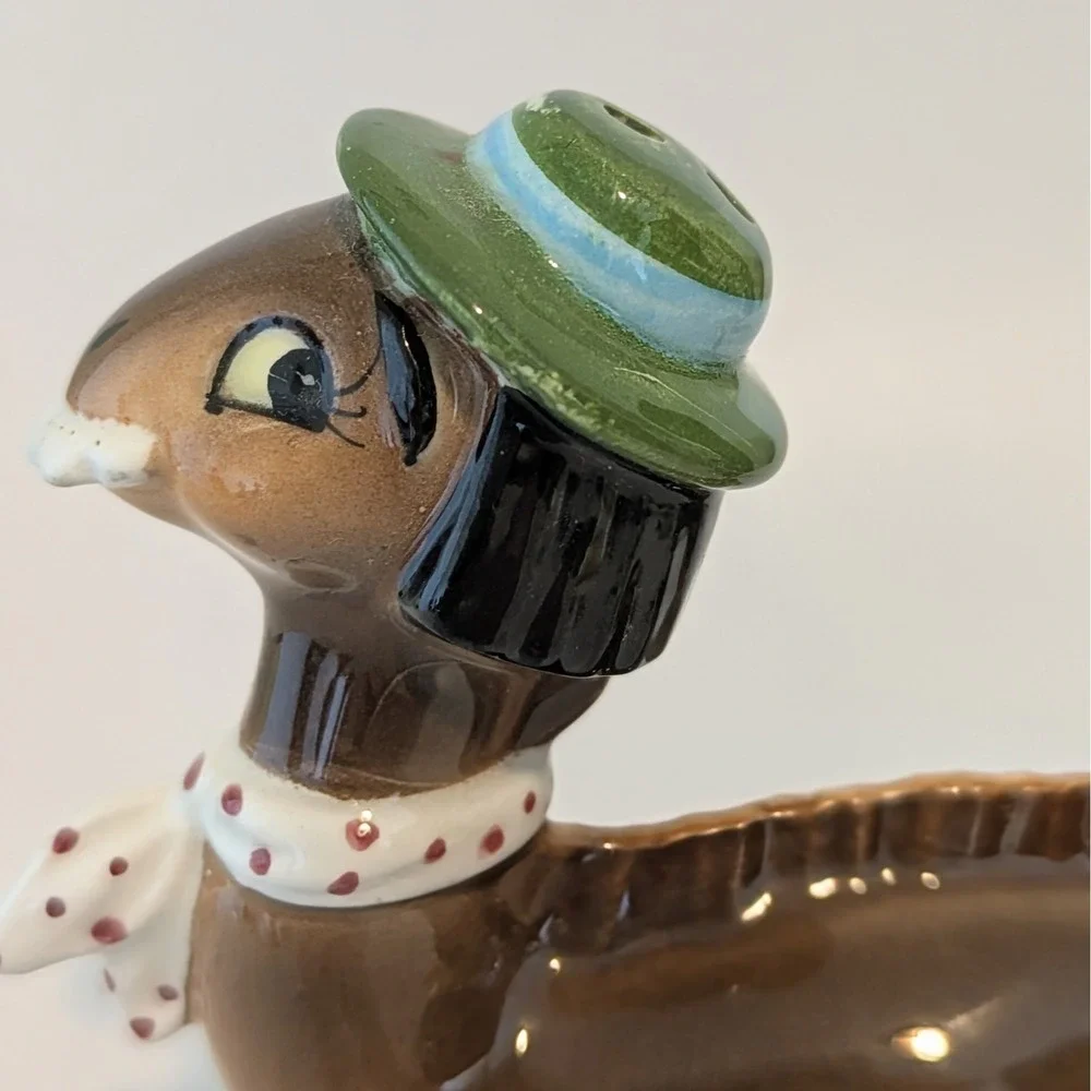 Vintage 1950s Norcrest Dinosaur Salt And pepper Shakers. Braids Teeth Boy Girl‎